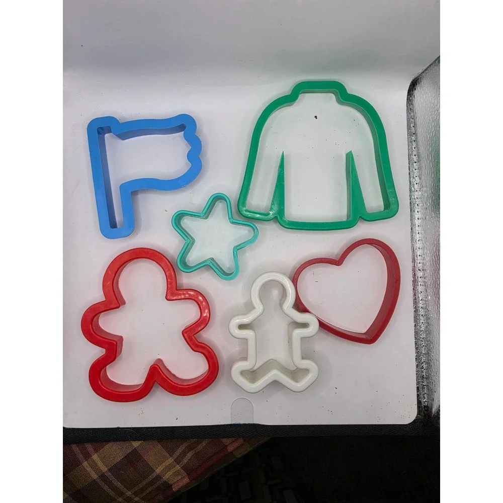 Vintage Assorted Plastic Cookie Cutters Set Heart Star Gingerbread Man Sweater